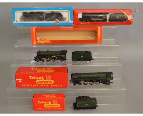 OO Gauge. 2 boxed Hornby&nbsp; 4-6-0&nbsp; Locomotives BR B17 'Leeds United' and BR B12&nbsp; '61568', both with Tenders, tog