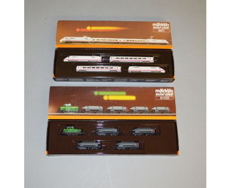 Z Gauge. 2 boxed Marklin Mini-Club Train Sets including 8871 Ice Railcar set and 81422 SKW Trostberg Carbide Cylinder car set