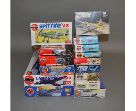 15 boxed Airfix plastic model Aircraft kits, predominantly in 1:72 and 1:144 scales, including civil and military examples, a