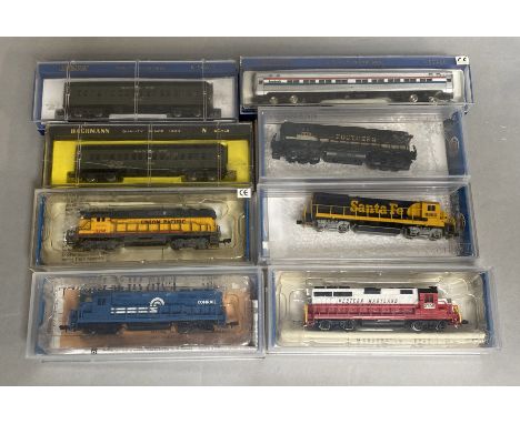 N Gauge Bachmann US Diesel loco 63587 Western Maryland and 4 other engines , together with 3 items of rolling stock (8) Some 