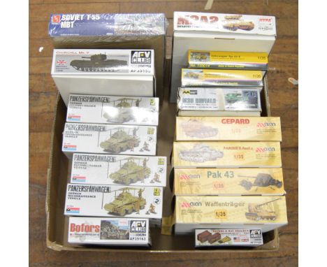 16 boxed Military themed model kits by amt, Monogram and others, predominantly Tanks and Military Vehicles in 1/32 and 1/35 s
