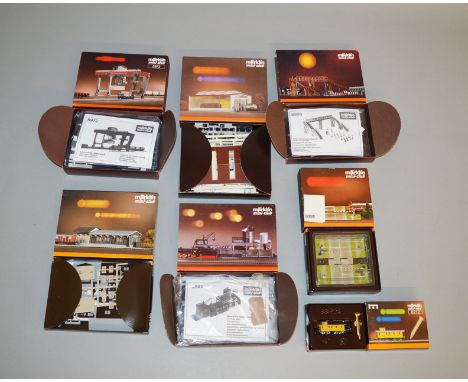 Z Gauge. 6 boxed Marklin Mini-Club Trackside Accessories including 8986 Pedestrian Bridge and 8992 Crossing together with 821