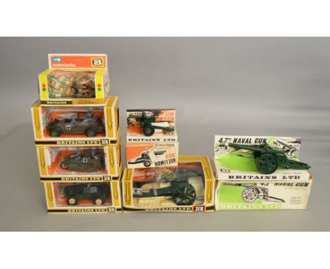 7 boxed Britians Military Vehicle models including 9705 25 Pdr Gun, 9730 4.7 Naval Gun, 9740 18" Heavy Howitzer, 9693 Afrika 