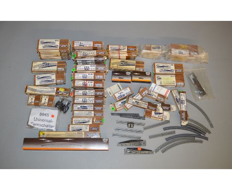 Z Gauge. A good quantity of Marklin Mini-Club track sections and points etc, mostly boxed. Contents of&nbsp; individual boxes