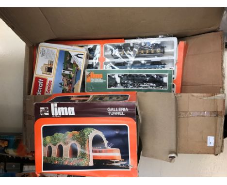 A box of 00 gauge to inc a Lima trainset; together with Hornby accessories etc