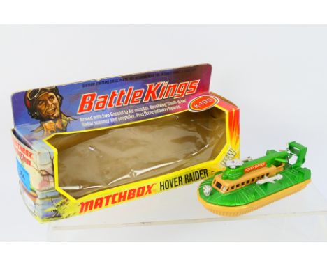 Matchbox - Battle Kings - A boxed die-cast model Matchbox Battle Kings Hover Raider - Comes in a slightly dusty and storage w