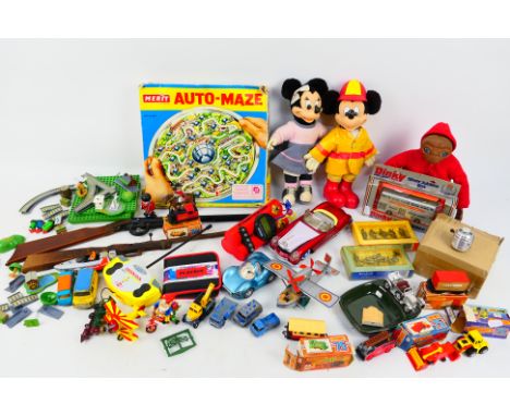 Dinky Toys - Matchbox - Corgi - Others - A mixed collection of boxed and unboxed diecast vehicles with some vintage and moder