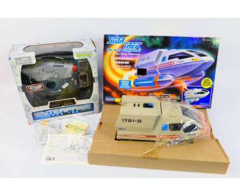 Playmates, Art Asylum - Star Trek - The Next Generation - 2 x boxed Star Trek Spaceship and weapon -  Lot includes a #6101 St