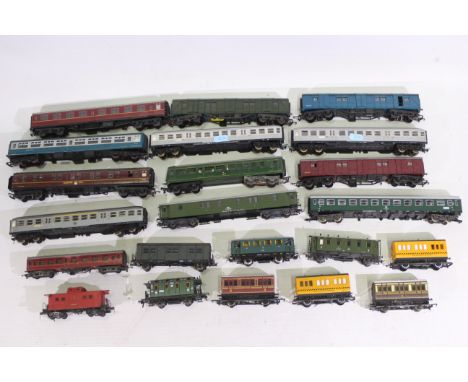 Hornby, Triang, Fleischmann - 21 x OO Gauge model railway rolling stock carriages - Carriages include Track Maintenance Depar