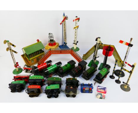 Hornby - Other - Six unboxed Hornby O gauge 0-4-0 clockwork steam locomotives and tenders, together with an unboxed group of 