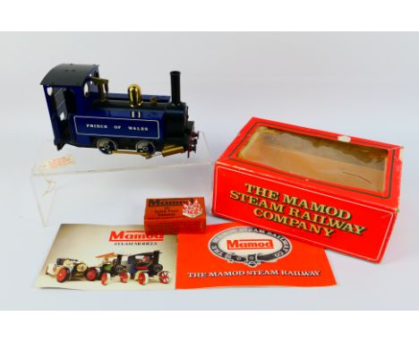 Mamod - A boxed Special Edition Mamod O gauge SL5 0-4-0 tank locomotive. The locomotive in blue with white lettering, and com