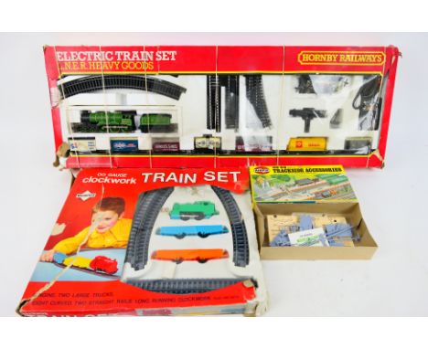 Hornby - Welsotoys - Airfix. Three boxed items appearing in Excellent condition housed in Poor boxes. Lot consists of: Airfix