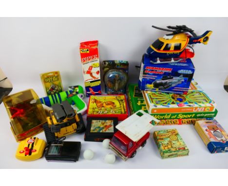 Waddingtons - Pixar - Buddy-L - PopCo - Others - A mixed group of mainly boxed children's toy, vintage games, puzzles and act