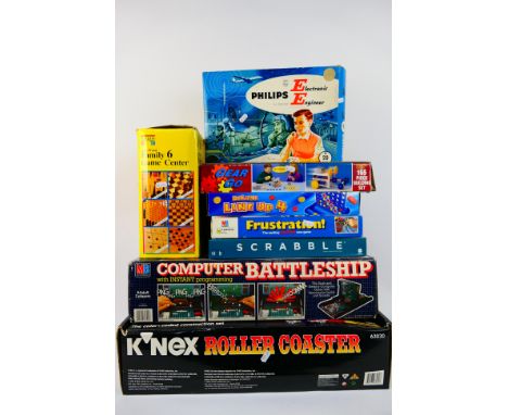 MB Games - Phillips - K'Nex - Others - A group of boxed vintage games / playsets, and construction toys including MB Games Co