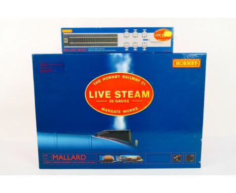 Hornby - A boxed Hornby R1041 OO gauge LIVE STEAM Class A4 4-6-2 'Mallard' train set. The set contains the LNER Mallard locom