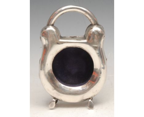 Magic, Conjuring & Escapology - an Edwardian silver novelty pocket watch stand, as a padlock, inscribed to verso Congratulati