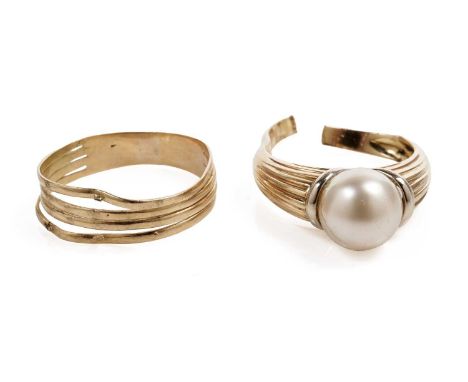 A cultured pearl cocktail ring, in yellow gold, shank broken, stamped "750" to exterior of shank, 5.3g gross; and a yellow go