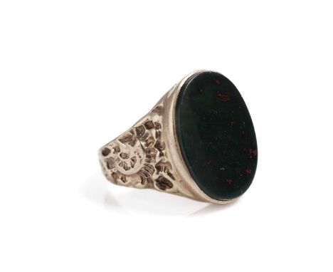 A bloodstone signet ring, in 9ct yellow gold, size S 1/2, 6.3g gross.