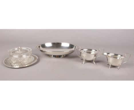 A small quantity of metalwares. To include a Walker &amp; Hall Silver plated trinket dish and plate, and EPNS serving dish, s