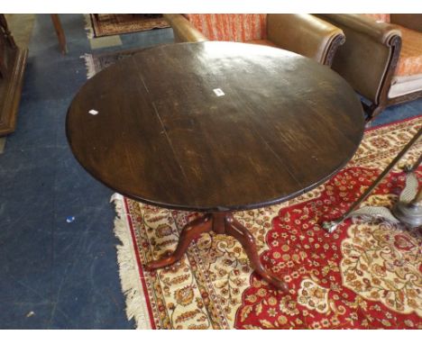 A 19th Century Oak Snap Top Tripod Table 