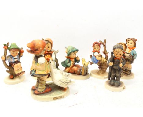 A group of 7 Goebels Hummel figures, tallest 12cm 