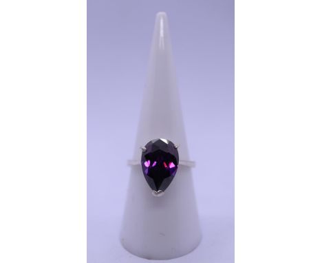 Silver and amethyst ring - Size N 