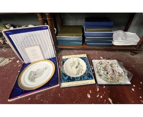 Large collection of mainly Royal Worcester plates 