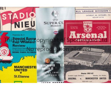 MAN UNITED      A collection of 66 Manchester United homes and 11  away programmes 1960-1982. The programmes are largely from