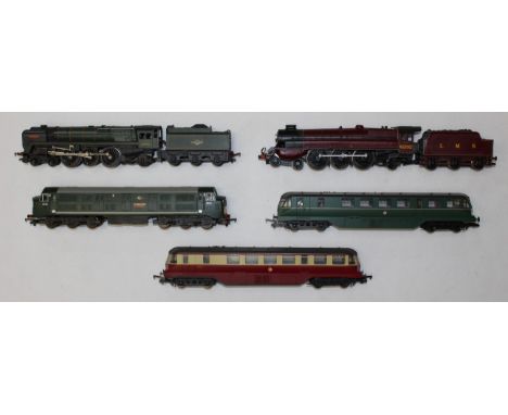 Model Railway: A pair of Hornby model railway locomotive and tender: Britannia 70000, and LMS 6202; together with a Lima dies