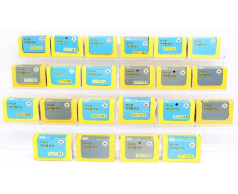 Igra: A collection of twenty-two boxed Igra 'Old Timer' Czechoslovakian plastic vehicles. Contents appear in a very good cond