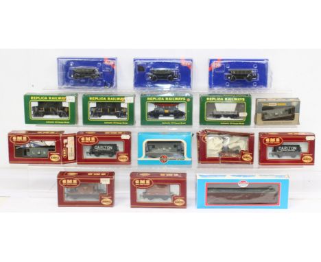 Model Railway: A collection of sixteen boxed, OO Gauge, rolling stock to include: Airfix, Replica Railways, Heljan, Wrenn and