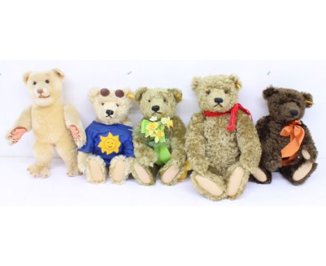 Steiff: A collection of five assorted unboxed Steiff bears to comprise: 408243, 654473, 654466, 000751, and 654435. General c