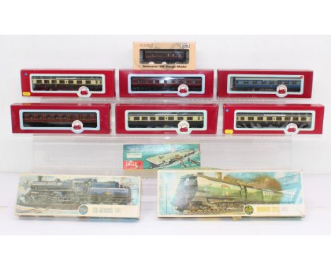 Model Railway: A collection of seven boxed, OO Gauge, Dapol coaches, varying examples; together with two unmade Airfix locomo
