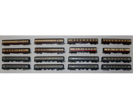 Model Railway: A collection of sixteen assorted unboxed OO Gauge model railway coaches to include Inter-City and other exampl