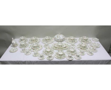 A WEDGWOOD 'WILD STRAWBERRY' TEA / DINNER SERVICE, comprising; lidded tureen, one oval serving bowl, one gravy boat & stand, 