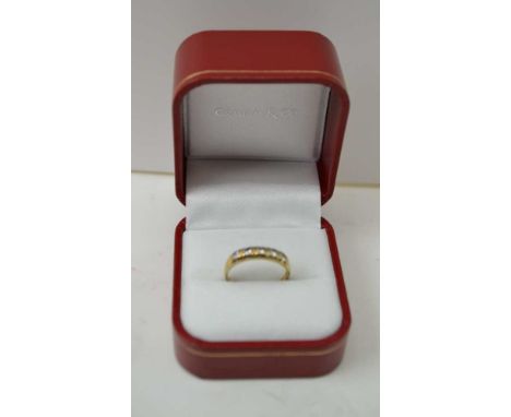 AN 18CT GOLD LADIES RING inset five brilliant cut diamonds, gross weight 2.6g 