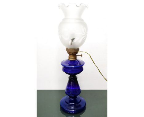 Electrified oil lamp. Tulip glass diffuser  H 52 cm    XX Century  