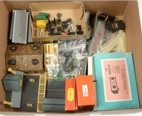 OO Gauge Buildings, Accessories and Control Units to include Hornby Railways R529 Car Loading Ramp, R190 Country Cottage Kit,