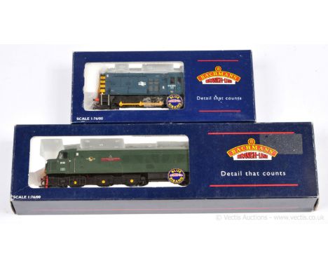 Bachmann OO Gauge BR Diesel Locos comprising 32-700 1Co-Co1 green Class 46 No.D163 "Leicestershire and Derbyshire Yeomanry", 