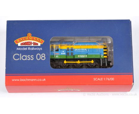 Bachmann OO Gauge 32-106Y (Limited Edition) 0-6-0 Malcolm Rail green, blue and yellow livery Class 08 Diesel Shunter No.08823