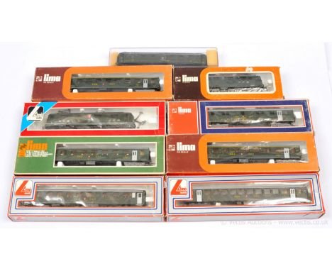 Lima HO SBB green livery Locos and Rolling Stock comprising 8051 Bo-Bo-Bo green livery Overhead Electric Loco No.11604 with t