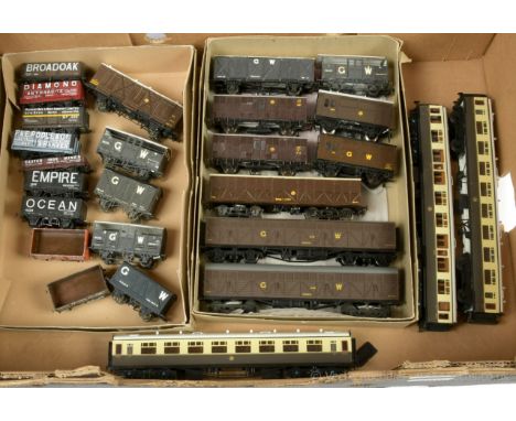Ready-to-Run and Kitbuilt GWR and Private Owner Coaches and Goods Wagons to include Mainline Railways 3 x GWR brown and cream