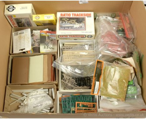 OO Gauge Accessories and Kits to include 486 LNER lattice post signals, Hornby (China) accessories (R8580 Telephone Kiosk, R8