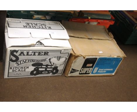 A BOXED SET OF SALTER SCALES TOGETHER WITH A PROJECTOR