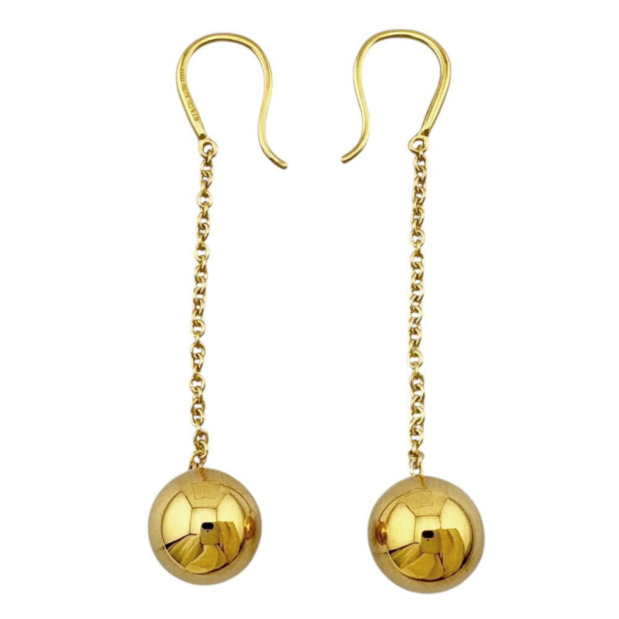 Tiffany HardWear ball earrings, 18K gold, for women. TIFFANY & Co.