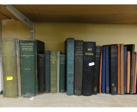 The ABC of Bee Culture by A I Root, published Medina Ohio 1895, two volumes of The ABC and XYZ of Bee Culture by A I Root, da