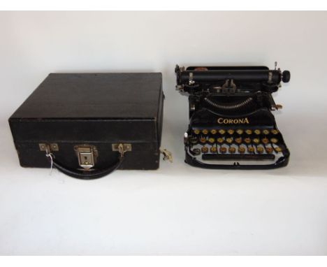 Good cased corona number 3 portable typewriter circa 1922, cased with instruction manual