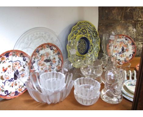 A collection of boxed and other Dartington glassware including a decanter and stopper, floral moulded serving bowl and four m