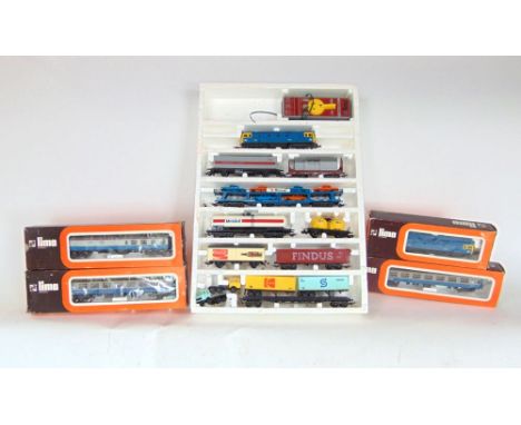 A collection of model railwayana mainly by Lima freight and passenger set