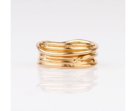 Bicolour Gold-Ring. 18 kt. GG und Roségold, ungest. Mehrreihig verwoben in unregelmäßiger Form. B. 8 mm, Weite 49, Gew. ca. 9